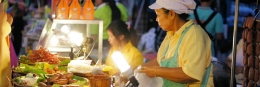 300 Bangkok Street Food Hotspots [+Karte]